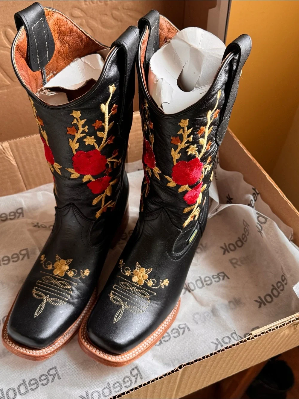 Pastizal Black cowgirl bootswith Red and Gold Floral Embroidery
